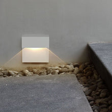 Carica l'immagine nel visualizzatore di Gallery, V-TAC FARETTO SEGNAPASSO LED A MONTAGGIO SUPERFICIALE QUADRATO 3W PER ESTERNO