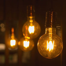 Carica l'immagine nel visualizzatore di Gallery, V-TAC LAMPADINA LED E27 6W GLOBO G125 CHIP SAMSUNG FILAMENTO AMBRATA