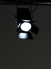 Carica l'immagine nel visualizzatore di Gallery, Eurolite THA-250F LED