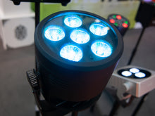 Carica l'immagine nel visualizzatore di Gallery, Eurolite AKKU PAR 6 QCL