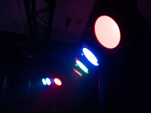 Carica l'immagine nel visualizzatore di Gallery, Eurolite LED KLS-190 Compact Light Set