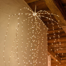 Carica l'immagine nel visualizzatore di Gallery, Cascata pioggia di luci led 1,4 metri, bianco caldo