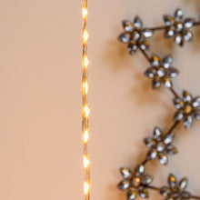 Carica l'immagine nel visualizzatore di Gallery, Sfera luminosa bianca da appendere, microled bianco oppure rossa extra caldo