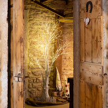 Carica l'immagine nel visualizzatore di Gallery, Albero bianco con tronco e base rotonda, microled bianco