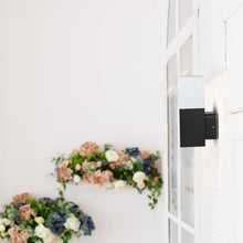 Carica l'immagine nel visualizzatore di Gallery, V-TAC PORTALAMPADA DA GIARDINO WALL LIGHT DA MURO QUADRATO PER LAMPADINE GU10