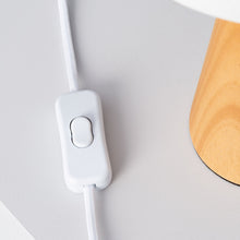 Carica l'immagine nel visualizzatore di Gallery, LAMPADA DA TAVOLO CARISMA