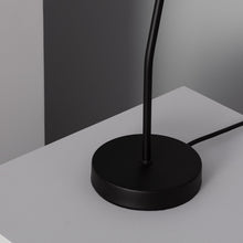 Carica l'immagine nel visualizzatore di Gallery, LAMPADA DA TAVOLO REGINALD