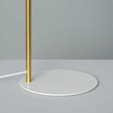 Carica l'immagine nel visualizzatore di Gallery, LAMPADA DA TAVOLO STAR