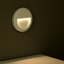 Carica l&#39;immagine nel visualizzatore di Gallery, V-TAC FARETTO SEGNAPASSO LED A MONTAGGIO SUPERFICIALE ROTONDO 2W PER ESTERNO
