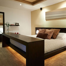 Carica l&#39;immagine nel visualizzatore di Gallery, V-TAC BEDLIGHT KIT STRISCIA LED CON SENSORE E ALIMENTATORE PER LETTO MATRIMONIALE
