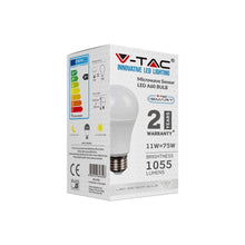 Carica l&#39;immagine nel visualizzatore di Gallery, V-TAC LAMPADINA LED E27 11W BULB A60 CON SENSORE DI MOVIMENTO A MICROONDE E CREPUSCOLARE
