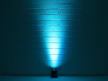 Carica l&#39;immagine nel visualizzatore di Gallery, Eurolite Akku UP-1QCL FlexSpot QuickDMX
