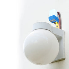 Carica l&#39;immagine nel visualizzatore di Gallery, V-TAC SENSORE FOTOCELLULA CREPUSCOLARE IP44 PER LAMPADINE
