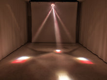 Carica l&#39;immagine nel visualizzatore di Gallery, Eurolite LED BR-60 Beam Effect
