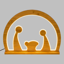 Cargar imagen en el visor de la galería, Natività Plexi in legno naturale, 26 cm, led bianco caldo
