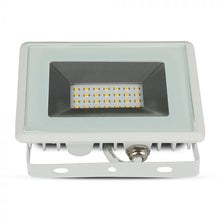Carica l&#39;immagine nel visualizzatore di Gallery, V-TAC E-SERIES FARO LED SMD 20W ULTRA SOTTILE DA ESTERNO
