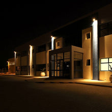 Carica l&#39;immagine nel visualizzatore di Gallery, V-TAC E-SERIES FARO LED SMD 50W ULTRA SOTTILE DA ESTERNO COLORE BIANCO
