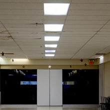 Carica l&#39;immagine nel visualizzatore di Gallery, V-TAC PANNELLO LED A MONTAGGIO SUPERFICIALE O INCASSO 60X60 40W SMD CON DRIVER
