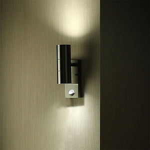 V-TAC  PORTALAMPADA DOPPIO WALL LIGHT DA MURO PER 2 LAMPADINE GU10 CON SENSORE