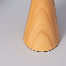 Cargar imagen en el visor de la galería, LAMPADA DA TAVOLO CARISMA
