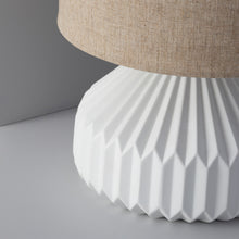 Cargar imagen en el visor de la galería, LAMPADA DA TAVOLO RUFF
